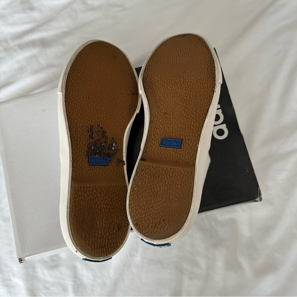 Keds Women's Champion Sneaker in white (size 5) - Picture 2 of 8